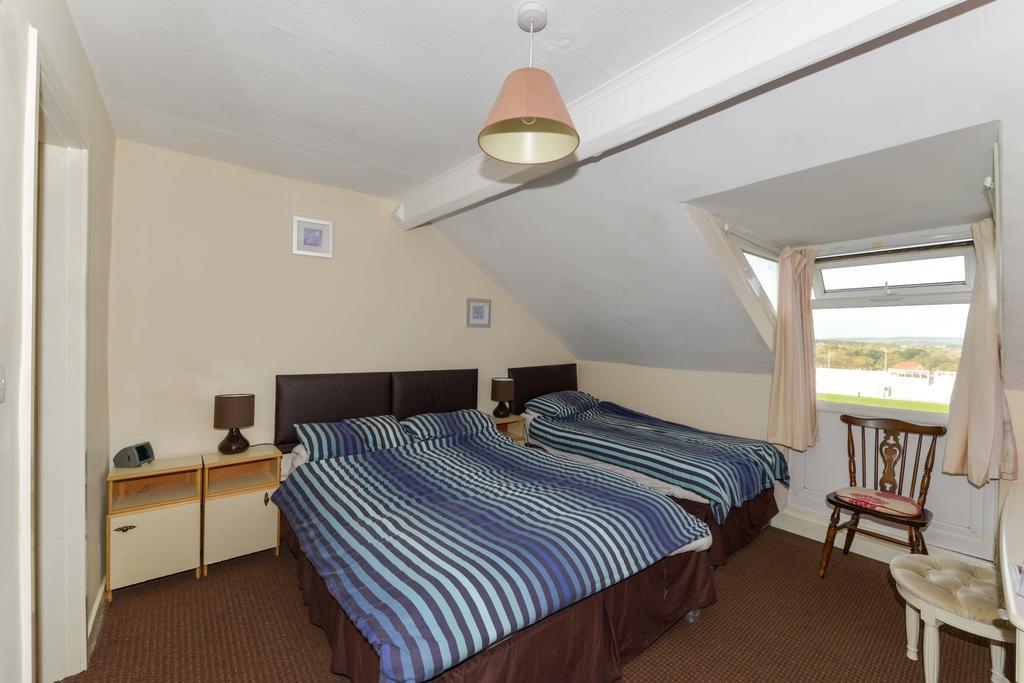Aartswood Guest House Scarborough Bagian luar foto